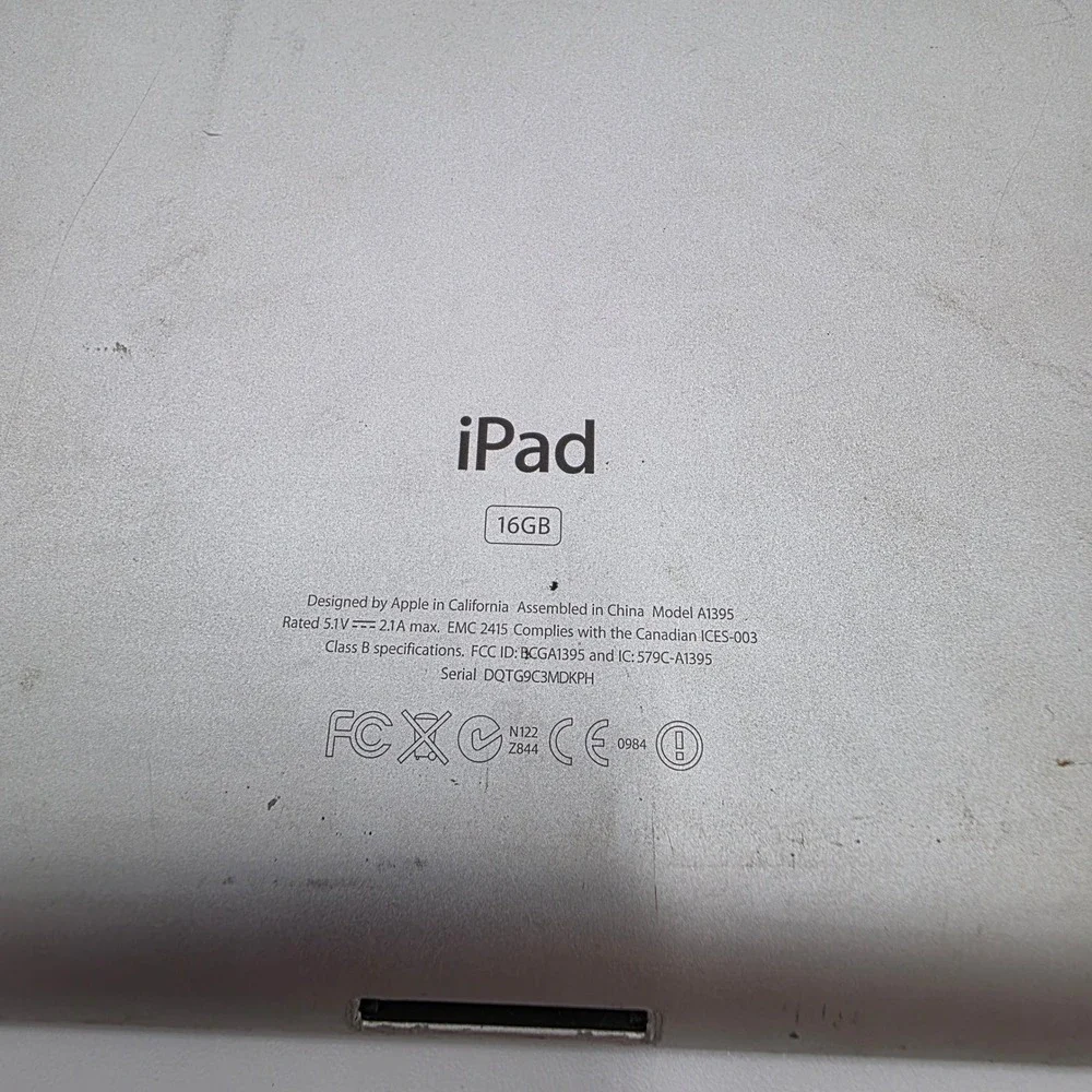 Apple iPad 2nd Gen 16GB Silver WiFi Model A1395 Cracked Screen For Parts Repair